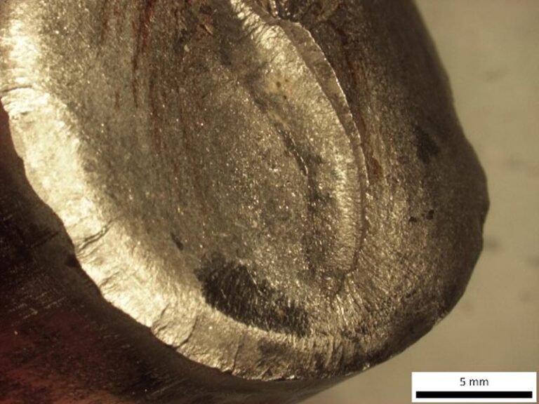Fatigue-failure-analysis-of-roll-steel-pins-from-a-chain-assembly